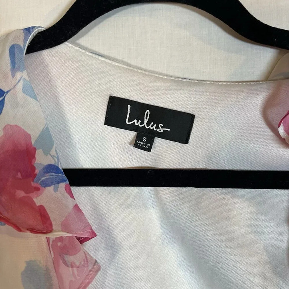 Lulu Flowered Party Wrap Dress‎ - Picture 3 of 5